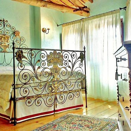 Il Borgo Dell'Arcangelo Tuili الغرفة الصورة