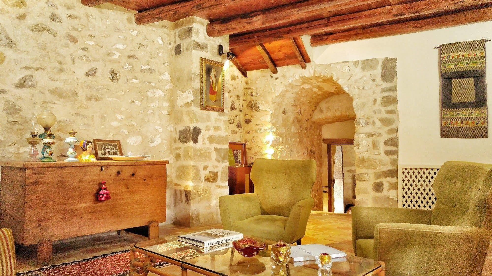 Il Borgo Dell'Arcangelo Tuili المظهر الخارجي الصورة